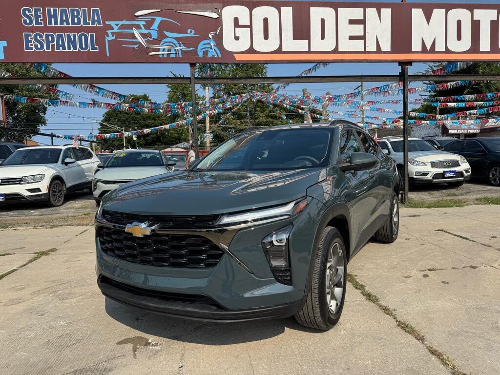 2025 CHEVROLET Trax
