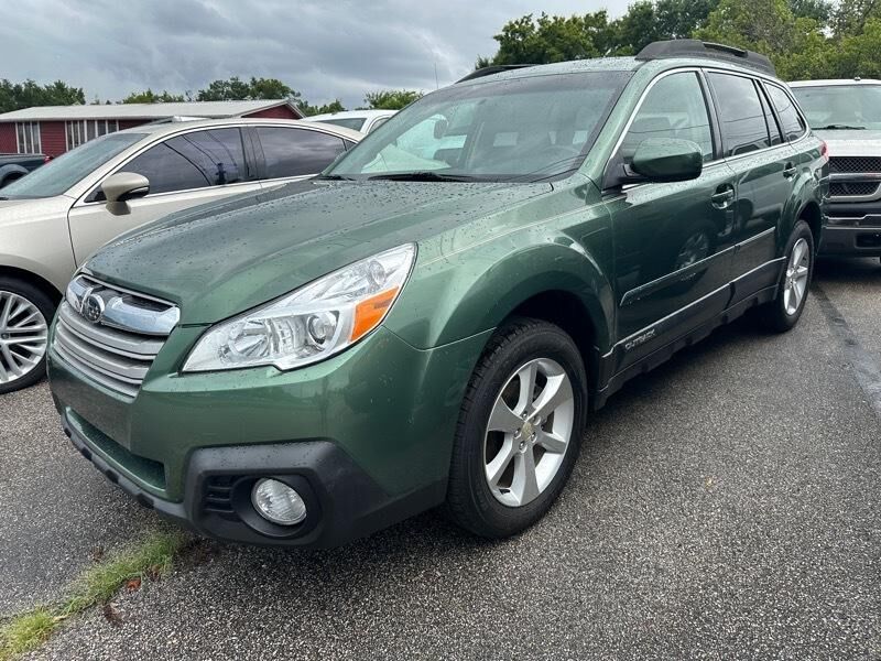 2013 SUBARU Outback
