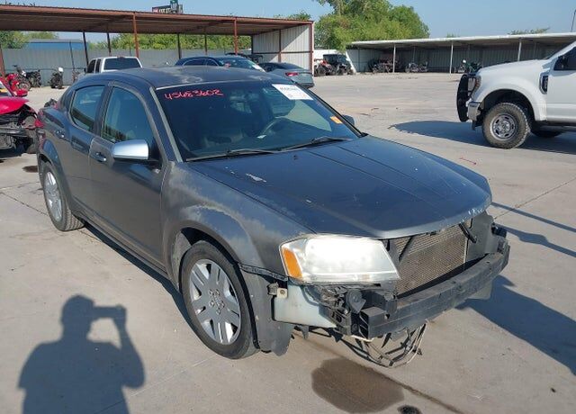 2012 DODGE Avenger
