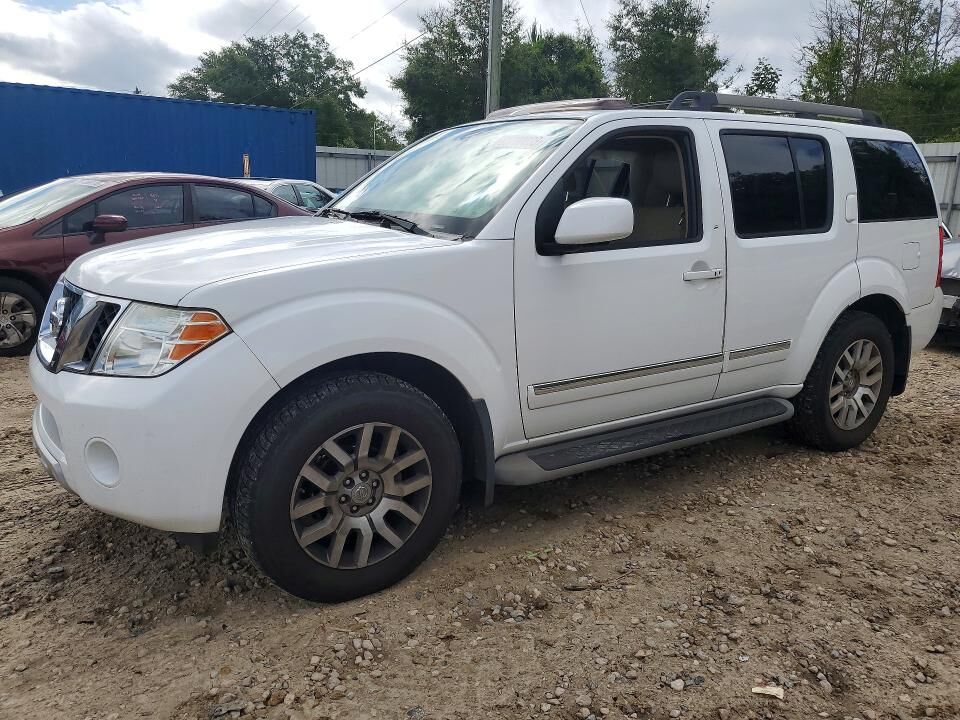 2012 NISSAN Pathfinder