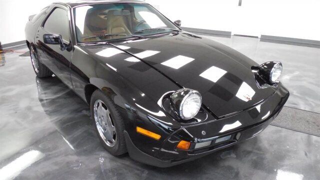 1985 PORSCHE 924