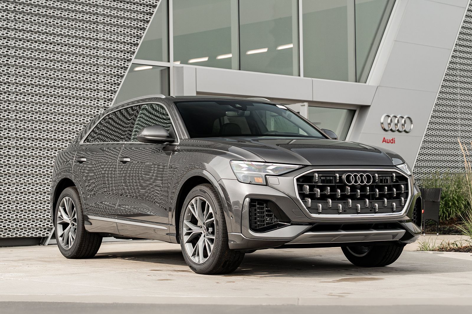 2026 AUDI Q8