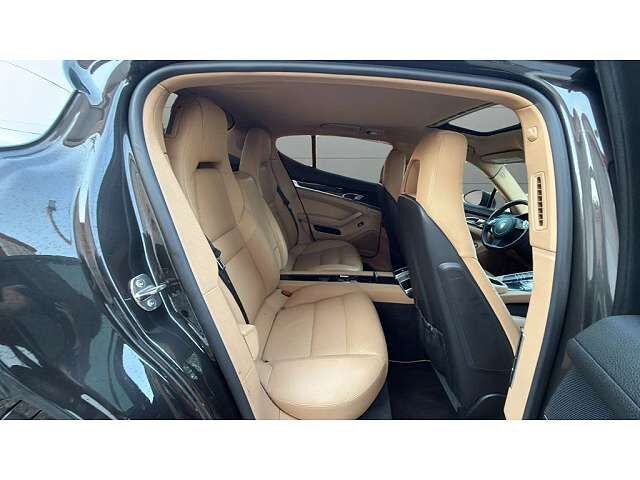 2013 PORSCHE Panamera