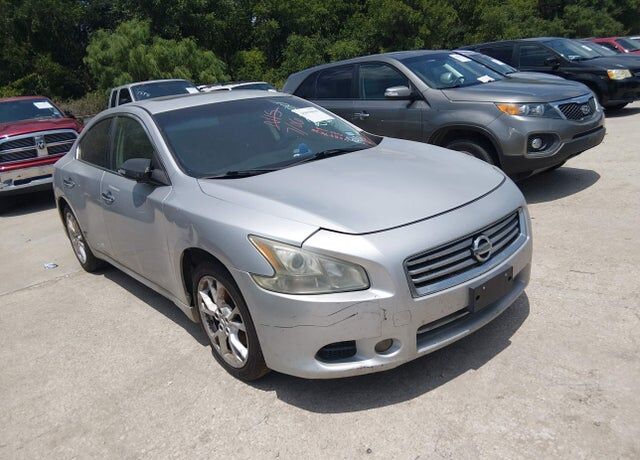 2012 NISSAN Maxima