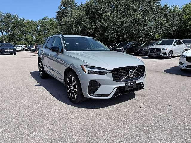 2025 VOLVO XC60