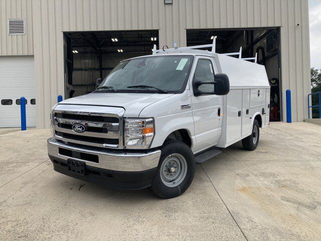 2027 FORD E-350