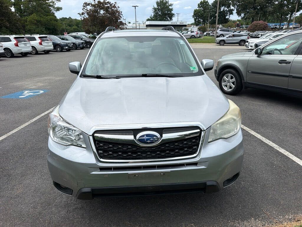2015 SUBARU Forester
