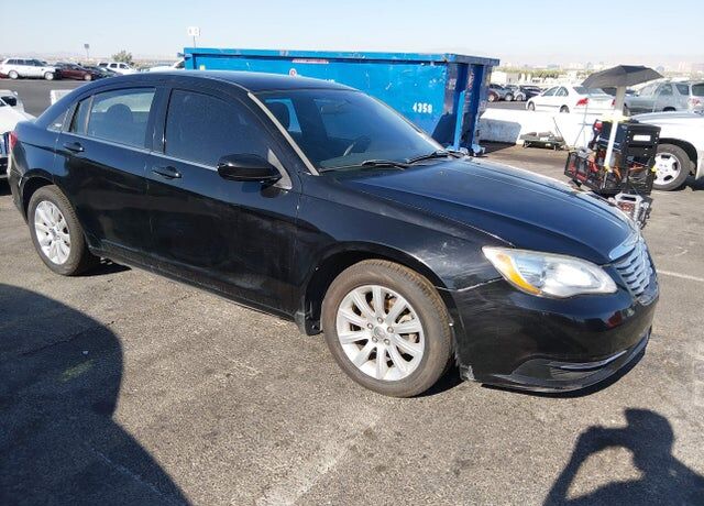 2011 CHRYSLER 200