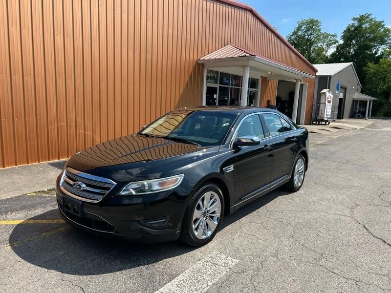 2010 FORD Taurus