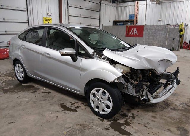 2013 FORD Fiesta
