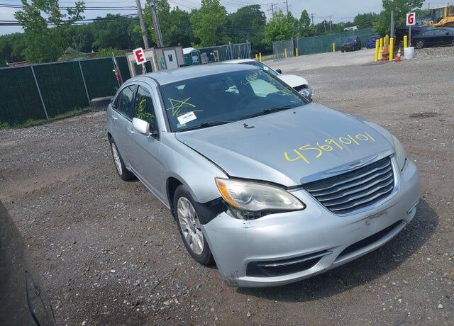 2011 CHRYSLER 200