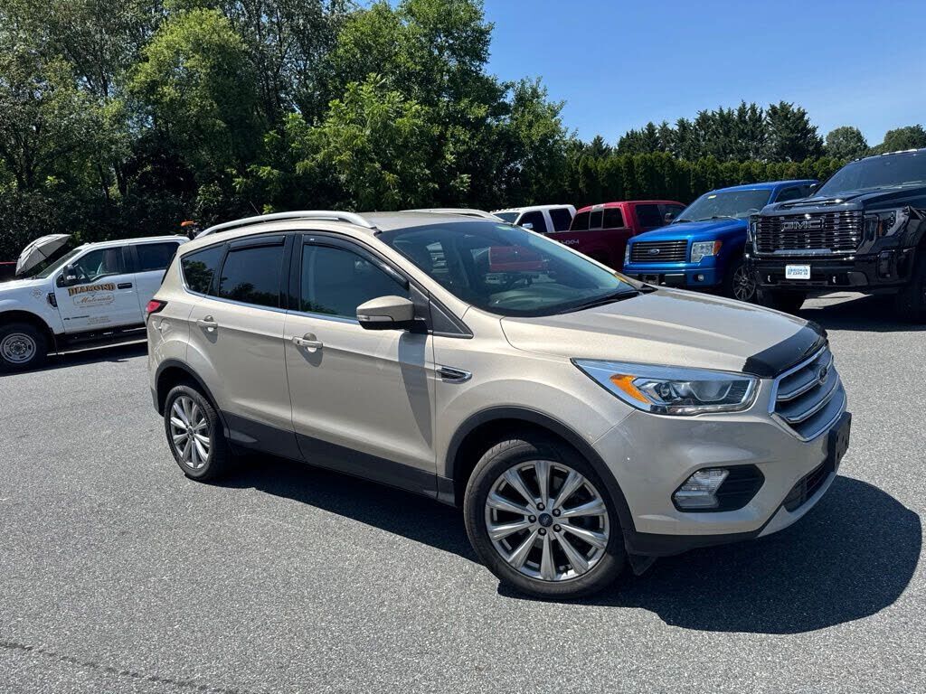 2017 FORD Escape