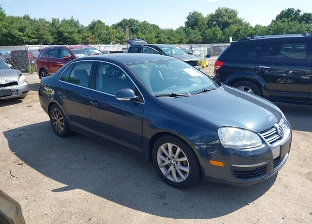 2010 VOLKSWAGEN Jetta