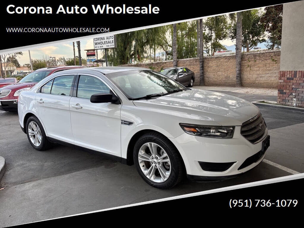 2015 FORD Taurus