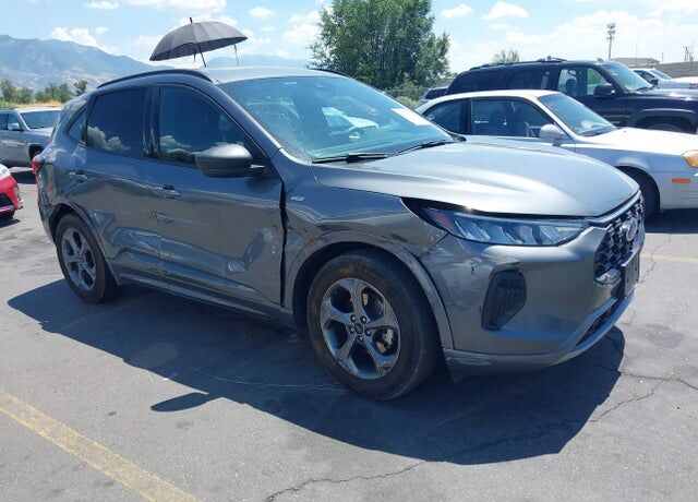 2024 FORD Escape