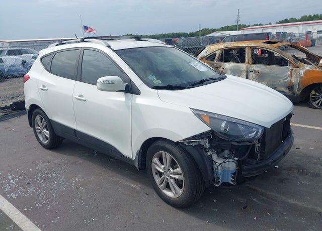 2012 HYUNDAI Tucson