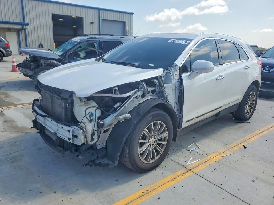 2017 CADILLAC XT5