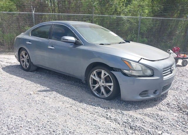 2012 NISSAN Maxima