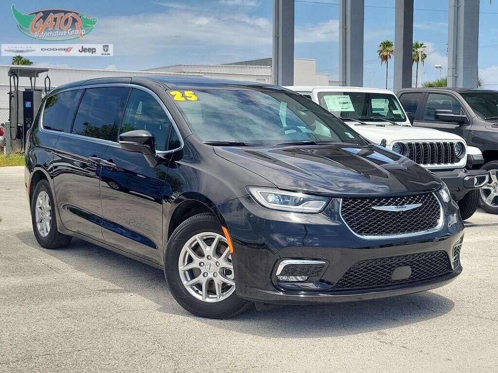 2025 CHRYSLER Pacifica
