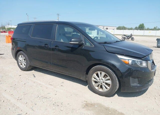 2016 KIA Sedona