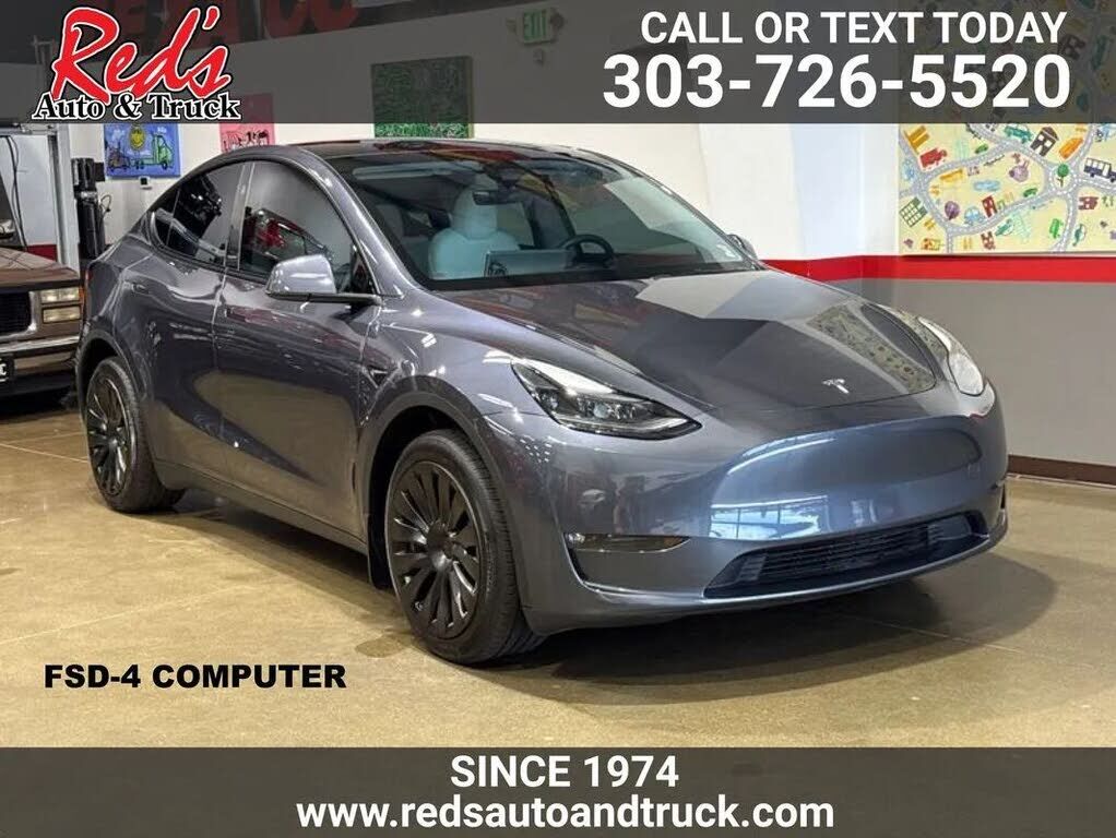 2023 TESLA Model Y