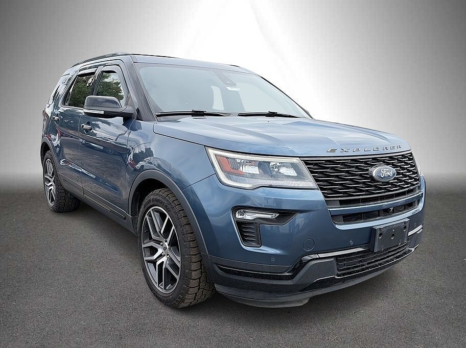2018 FORD Explorer