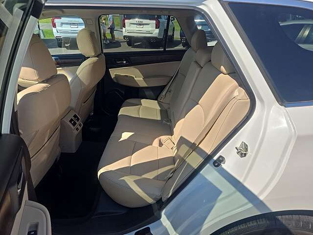 2016 SUBARU Outback