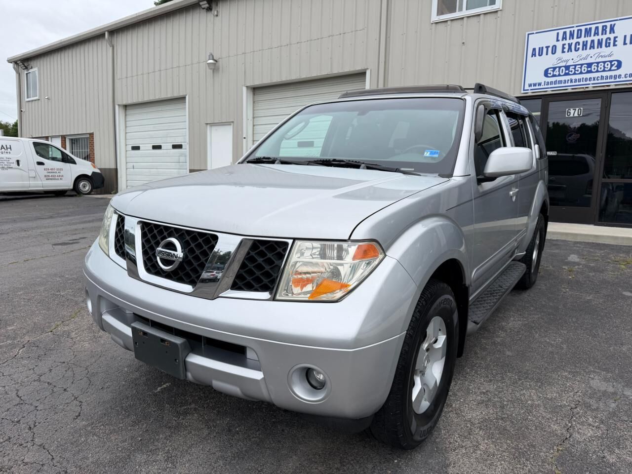 2006 NISSAN Pathfinder