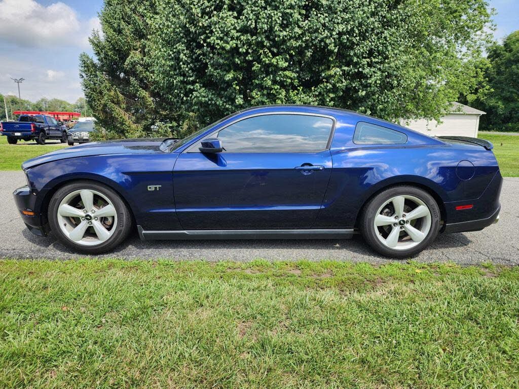 2010 FORD Mustang