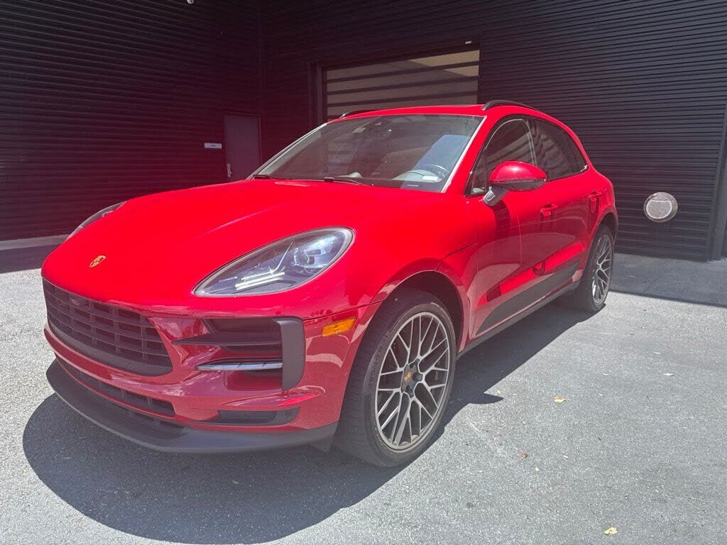2021 PORSCHE Macan