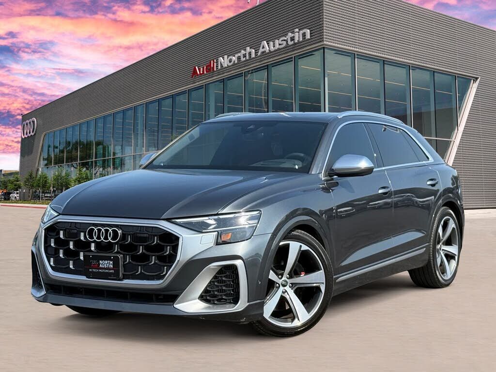 2024 AUDI SQ8