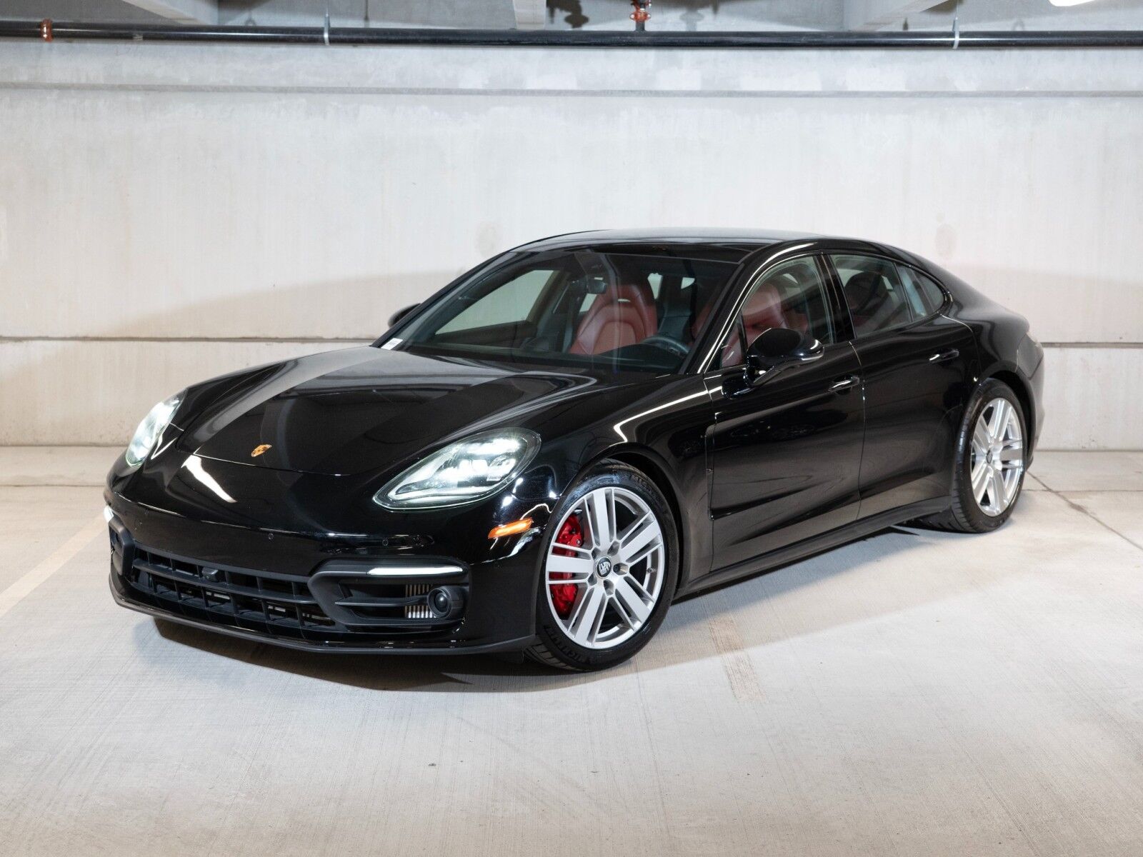 2022 PORSCHE Panamera