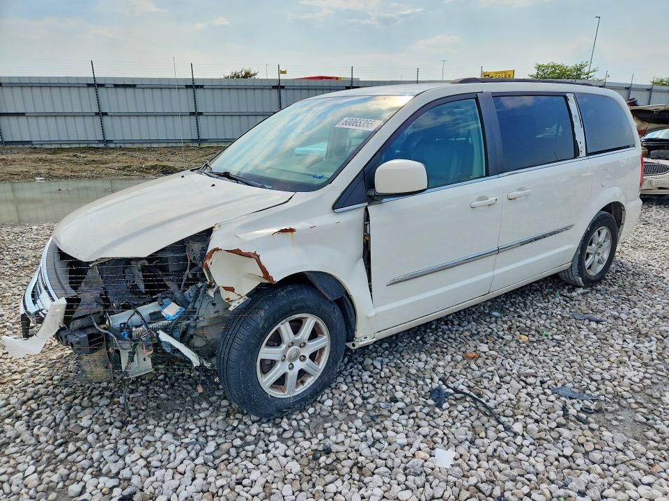 2012 CHRYSLER Town and Country