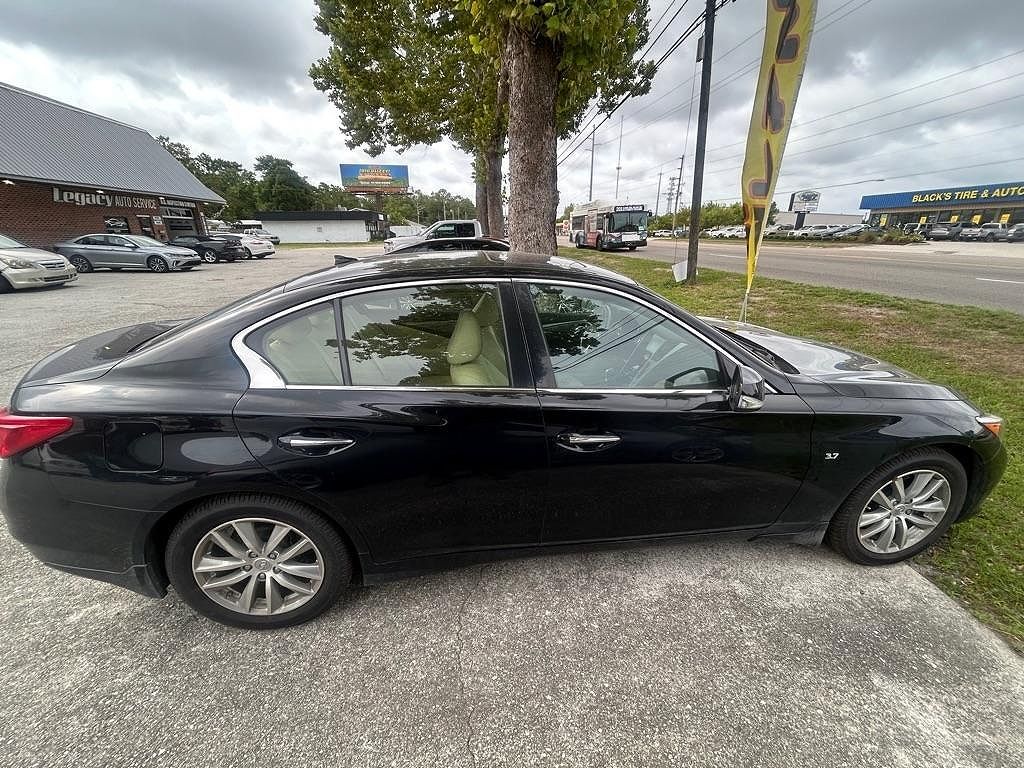 2015 INFINITI Q50