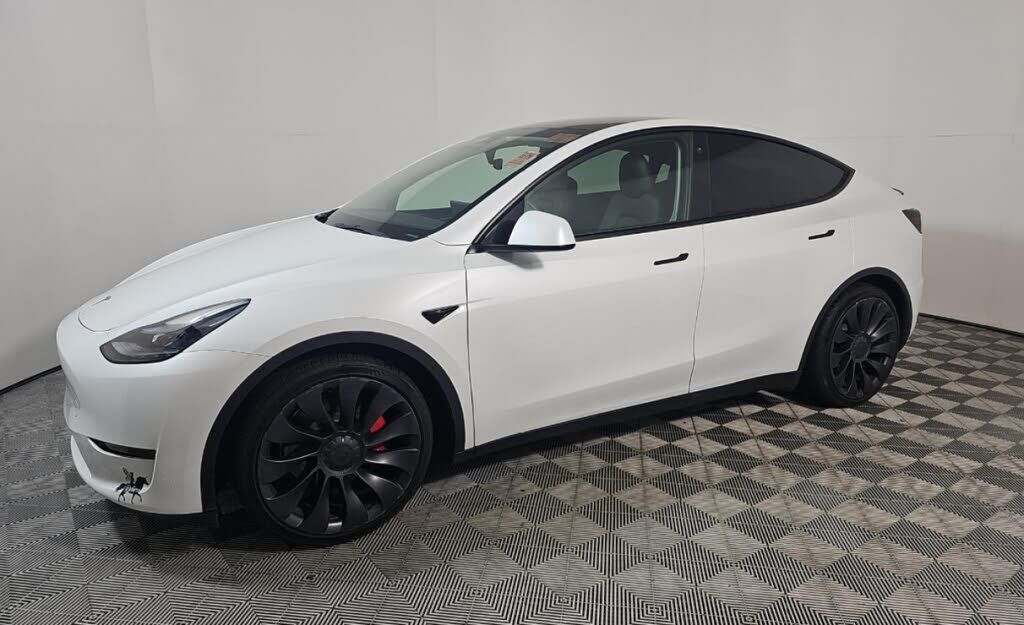 2023 TESLA Model Y