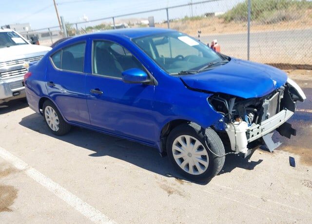 2017 NISSAN Versa