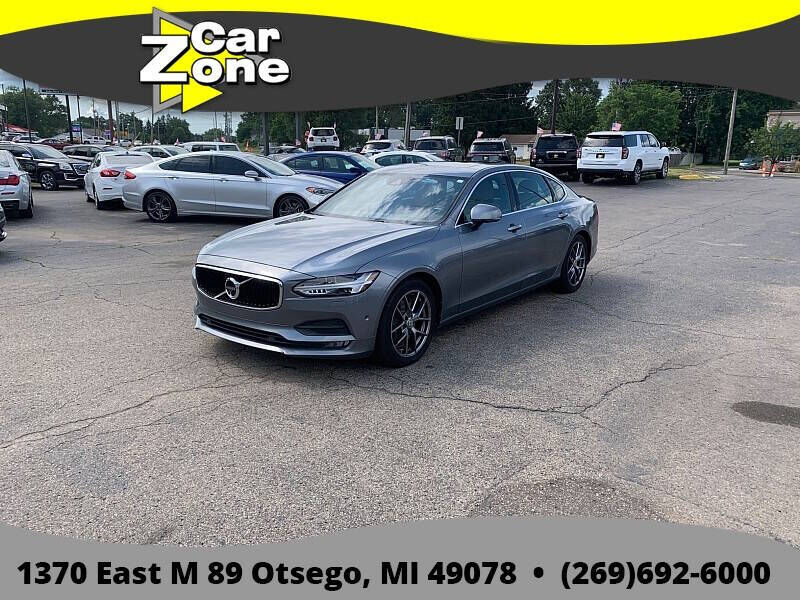 2018 VOLVO S90