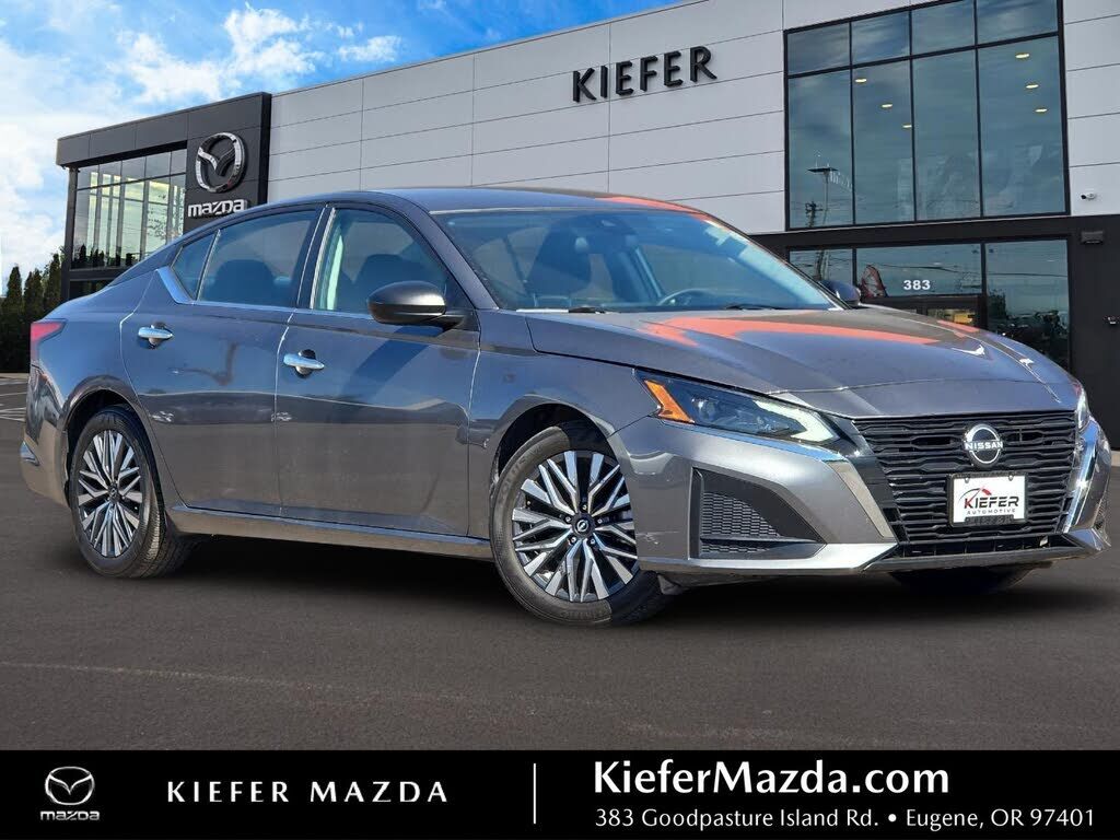 2025 NISSAN Altima