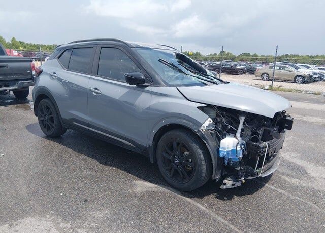 2024 NISSAN Kicks