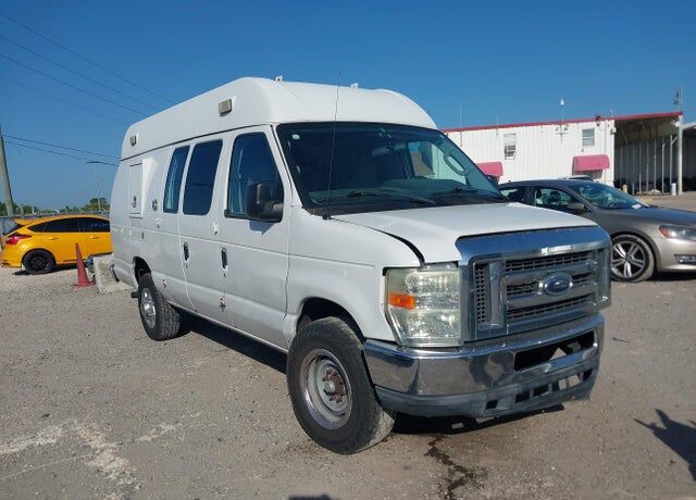 2010 FORD E-350