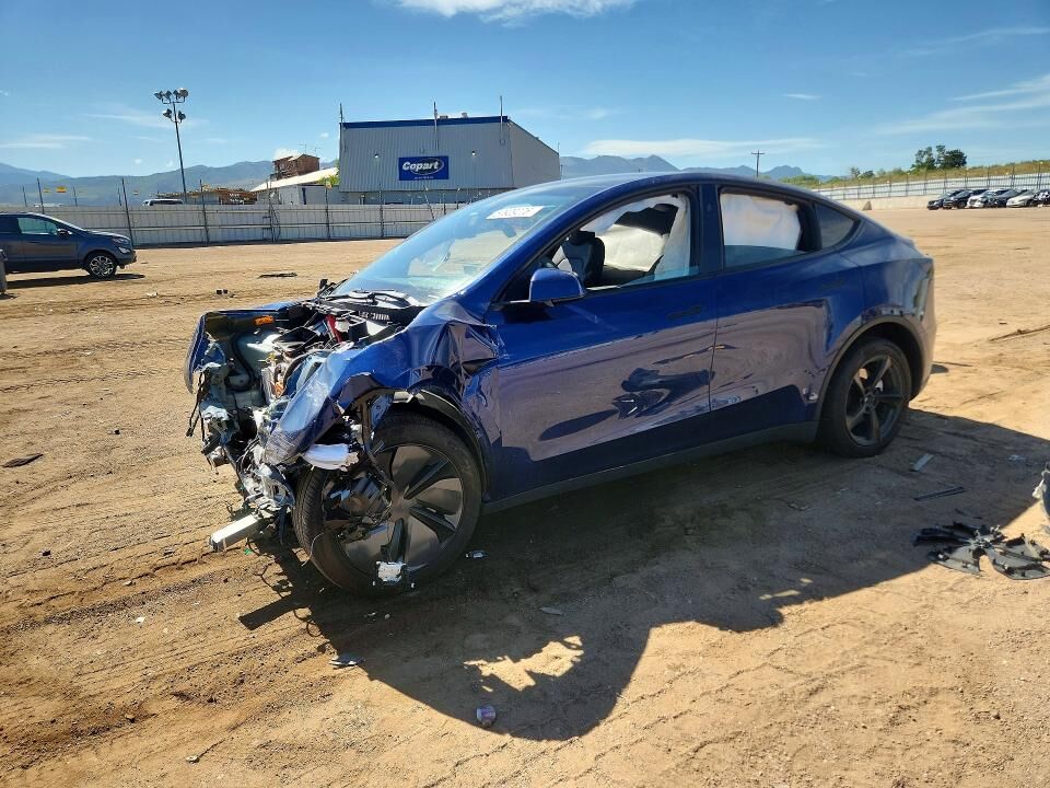 2026 TESLA Model Y