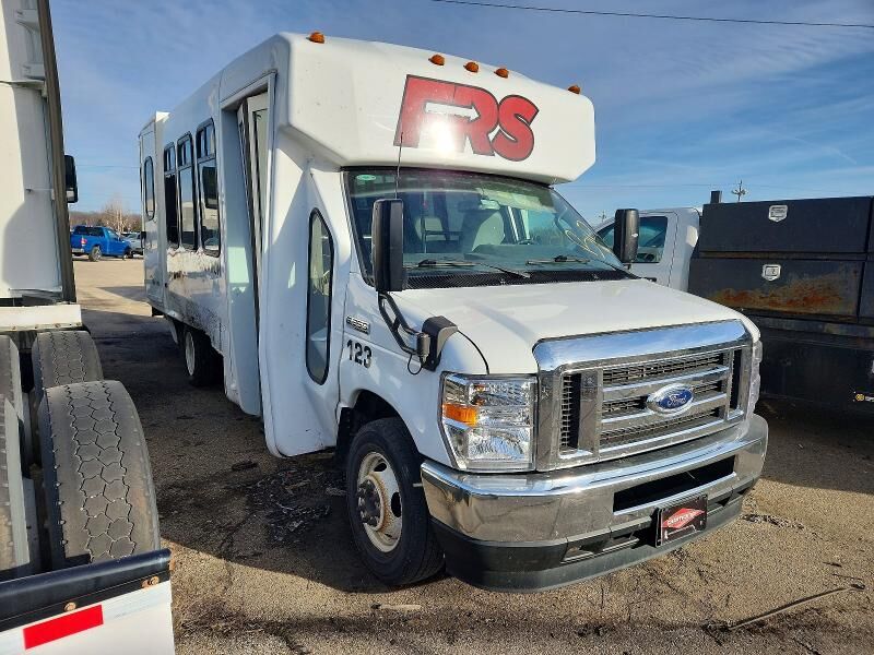 2023 FORD E-350