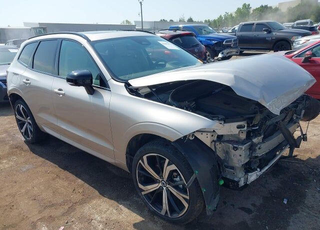 2024 VOLVO XC60