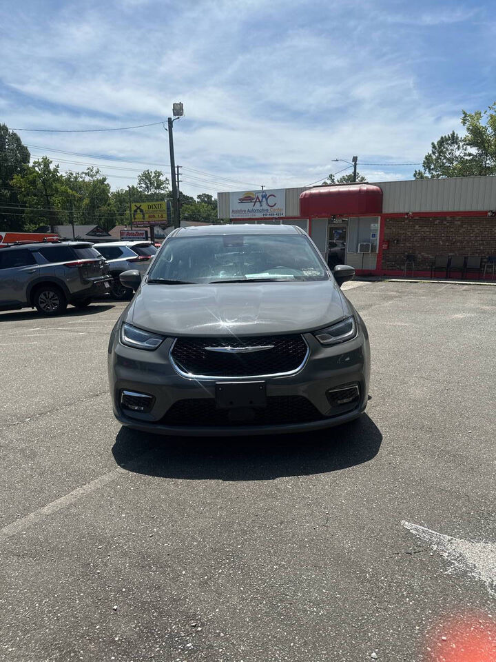 2023 CHRYSLER Pacifica