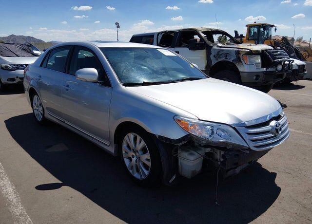 2012 TOYOTA Avalon