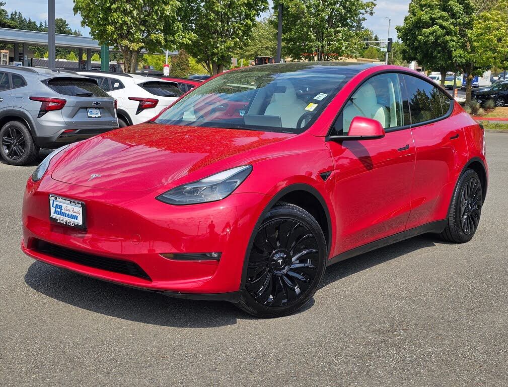 2023 TESLA Model Y