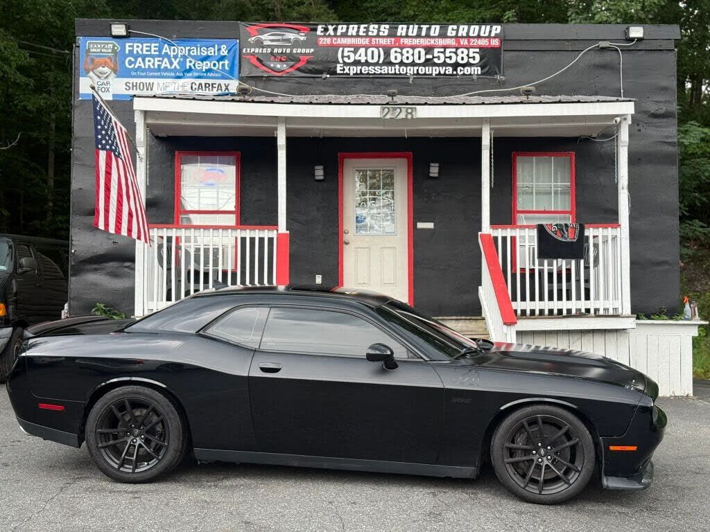 2017 DODGE Challenger
