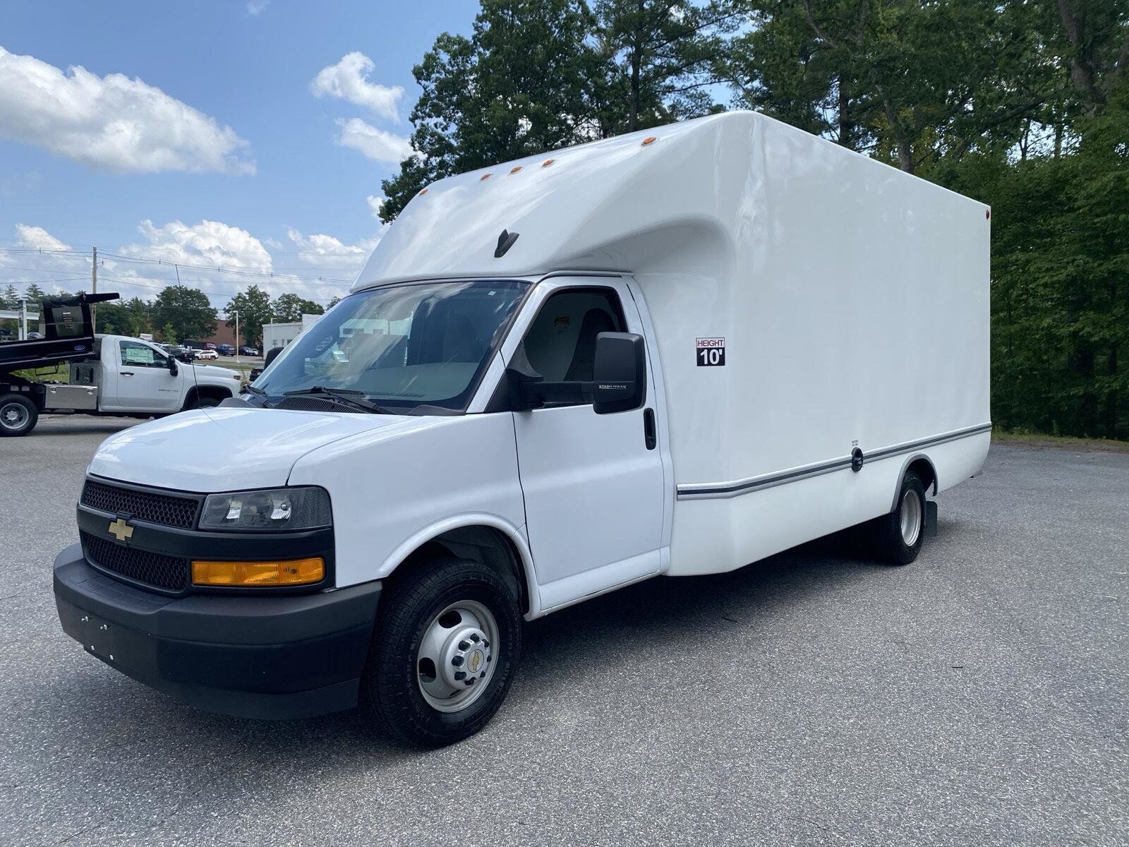 2023 CHEVROLET Express