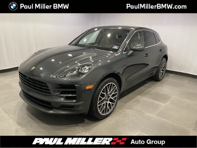 2020 PORSCHE Macan