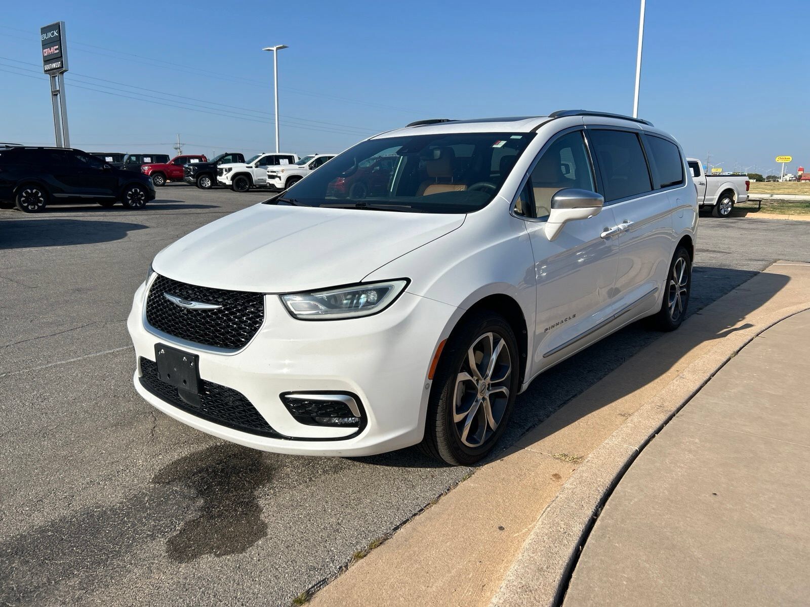 2022 CHRYSLER Pacifica